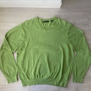Greg Norman V Neck Sweater Men’s Large Green 100% Cotton Golf Pullover